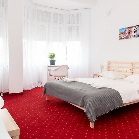 Bao Apartament & Rooms Oradea Extérieur photo
